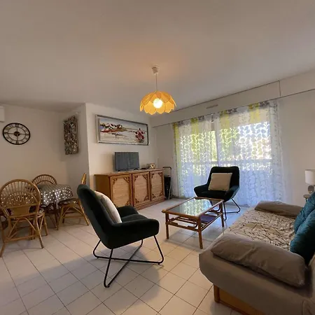 Climatise Avec Terrasse Et Piscine Au Lavandou - Fr-1-308-168 Apartamento