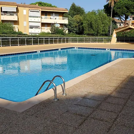 3 Pieces Climatise Avec Terrasse Au Lavandou Apartment *